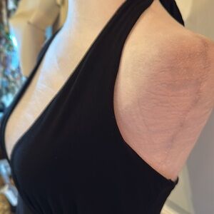 This is the free flowing version of the Marylyn Monroe dress only in black